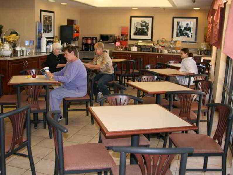 แฮมป์ตัน อินน์ ฟรอสบูร์ก Frostburg ร้านอาหาร รูปภาพ